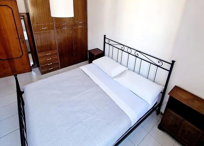 Appartamento-castro Pretorio *