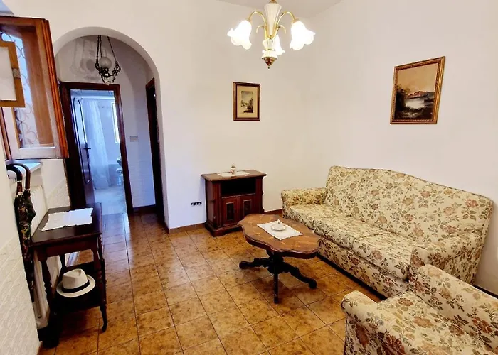 Appartamento-castro Pretorio * Рим